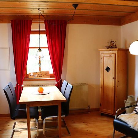Ferienunterkuenfte Deinhardt Villa Poxdorf Ruang foto